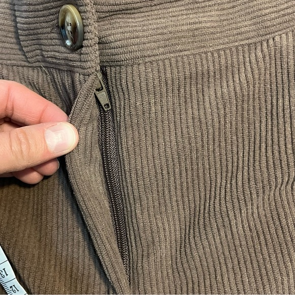 HALARA High Waisted Zipper Pocket Corduroy Casual Pants in Acorn size Large - Picture 7 of 12